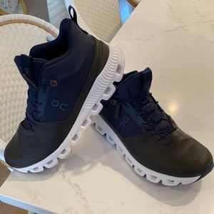 On Cloud Hi sneakers